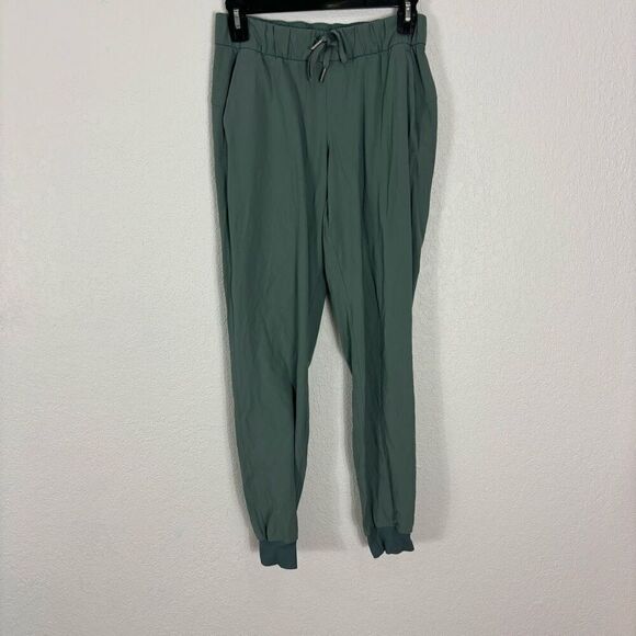 Lululemon Light Green On The Fly Joggers - Picture 1 of 6